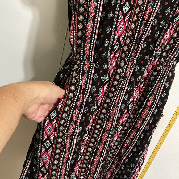 PINK REPUBLIC Aztec Tribal Short Sleeve Dress Pockets Open Keyhole Back Medium - Picture 9 of 16